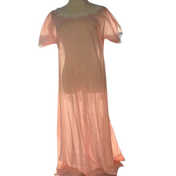 Vintage George Hatab Pink/White Lace Trim Short Sleeve Night Gown- L - Picture 2 of 9